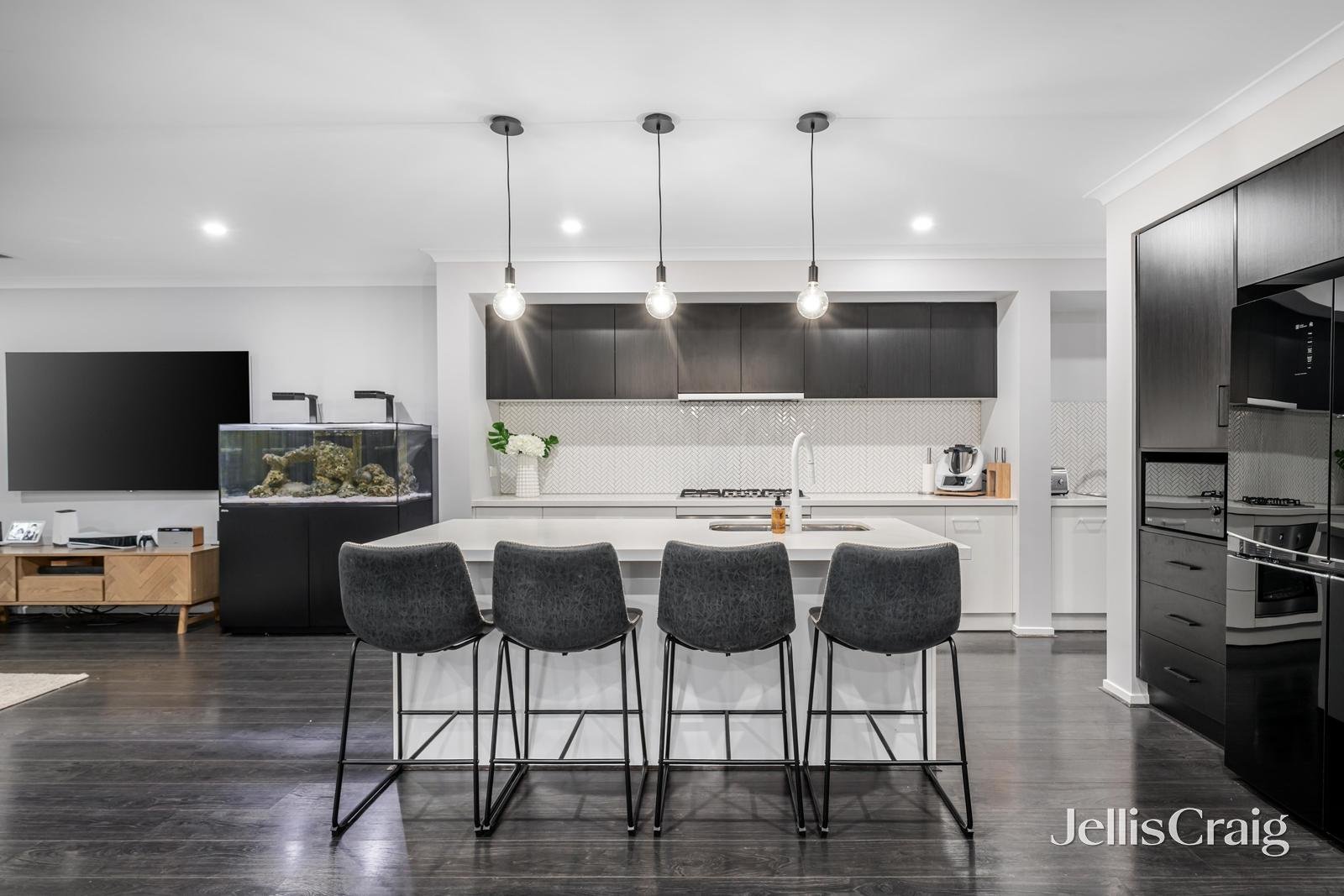 69 Woodhouse Grove, Box Hill North image 6
