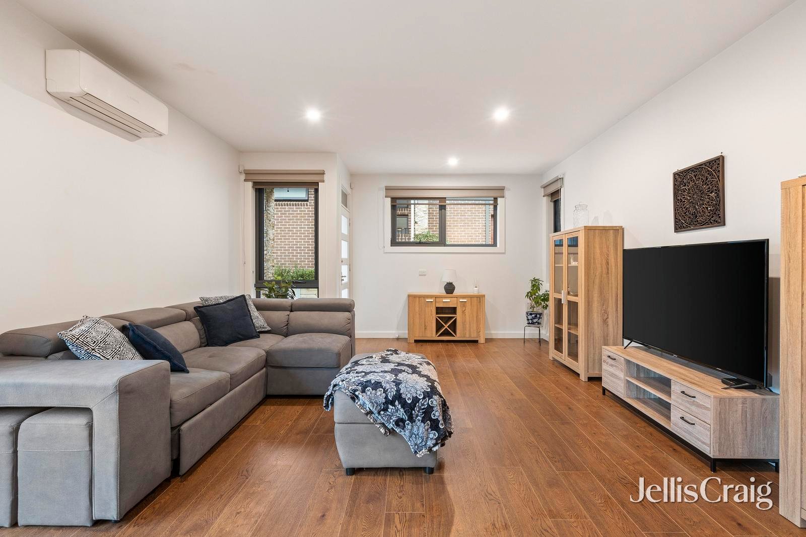 6/90 Ringwood Street, Ringwood image 2