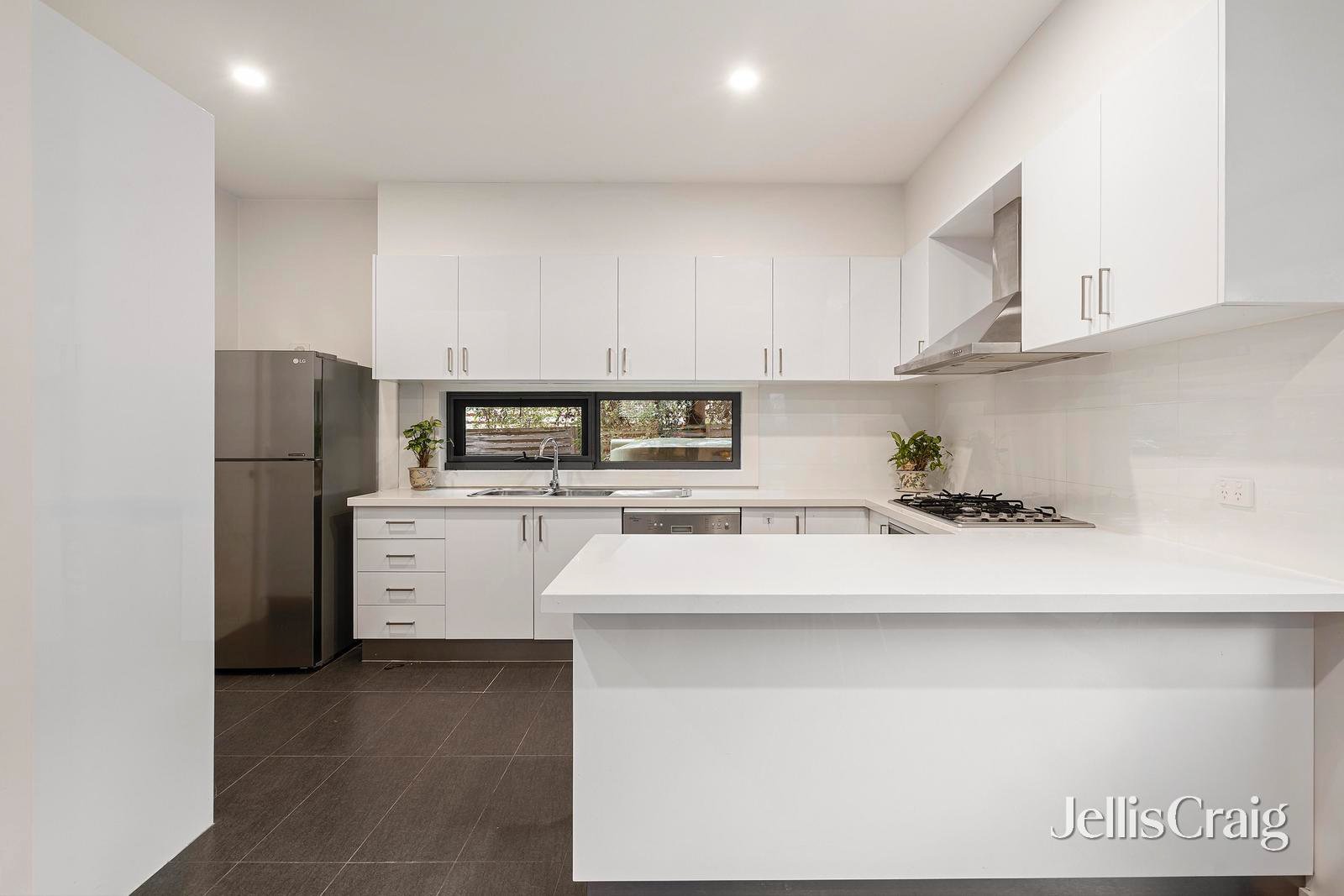6/90 Ringwood Street, Ringwood image 6