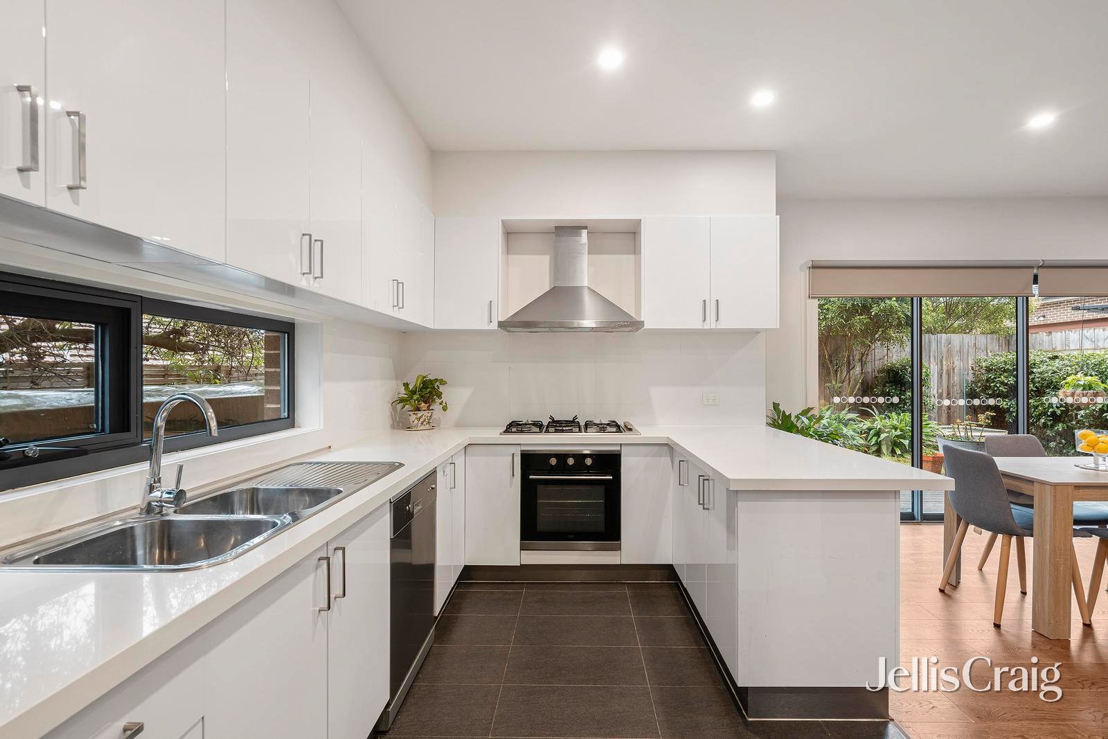 6/90 Ringwood Street, Ringwood image 8