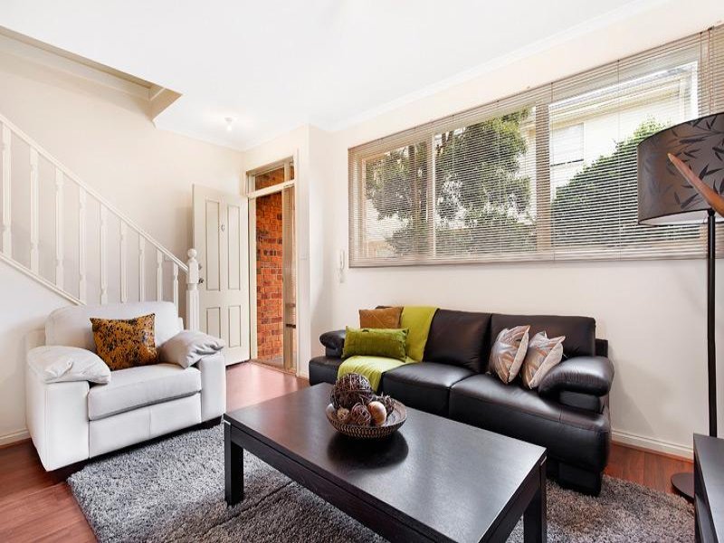 6/92-94 Carrington Road, Box Hill image 2