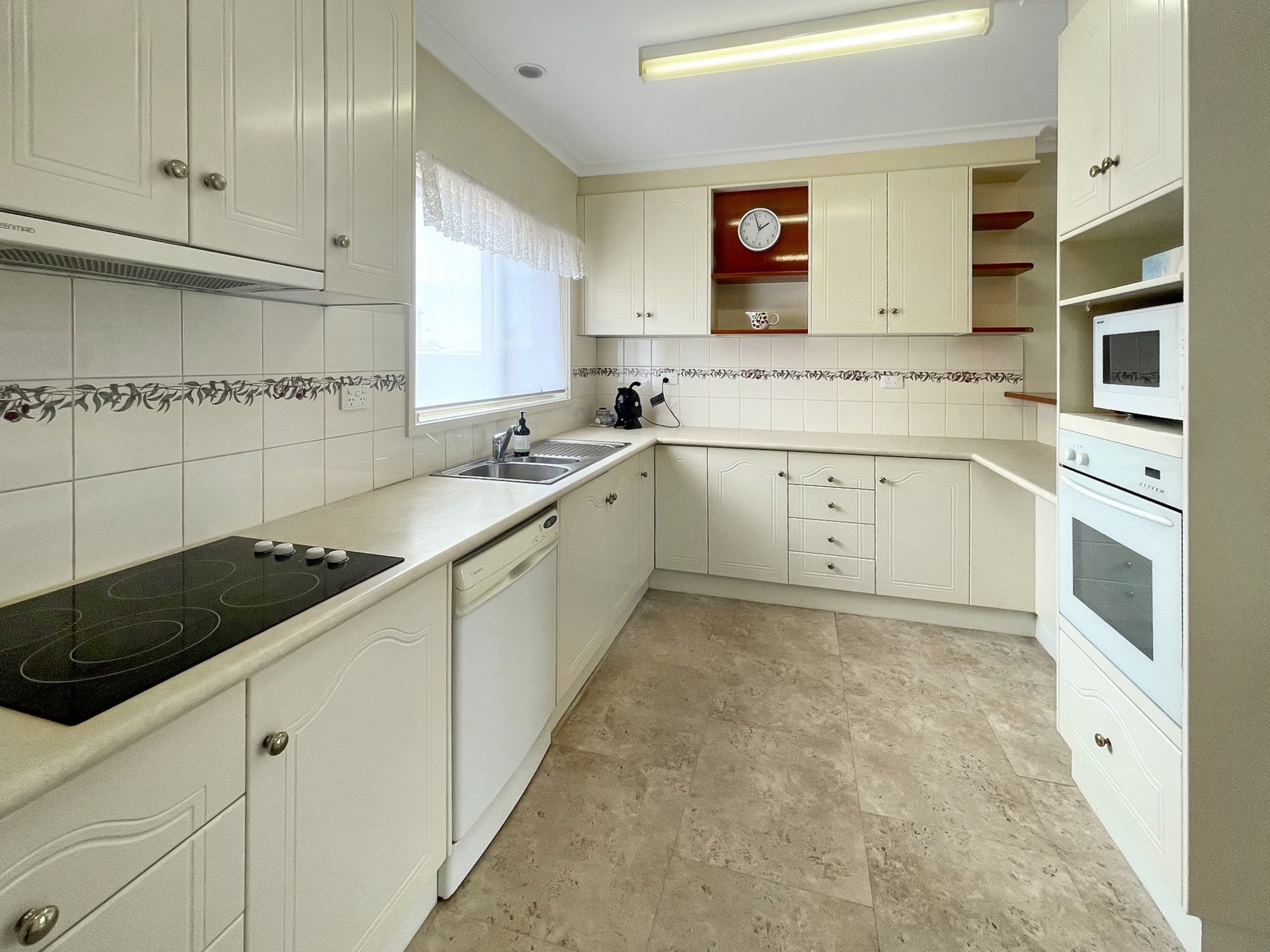 6/92 Aphrasia Street, Newtown image 5