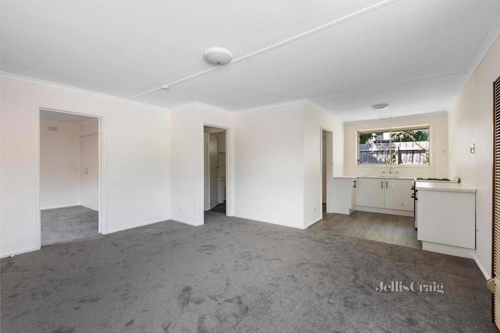 6/927A Centre Road, Bentleigh East image 2