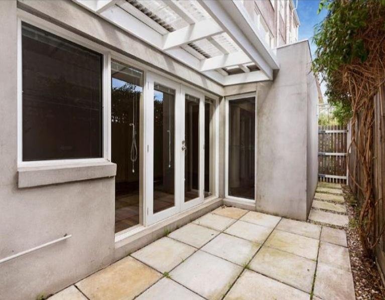 Property Gallery Thumbnail 3