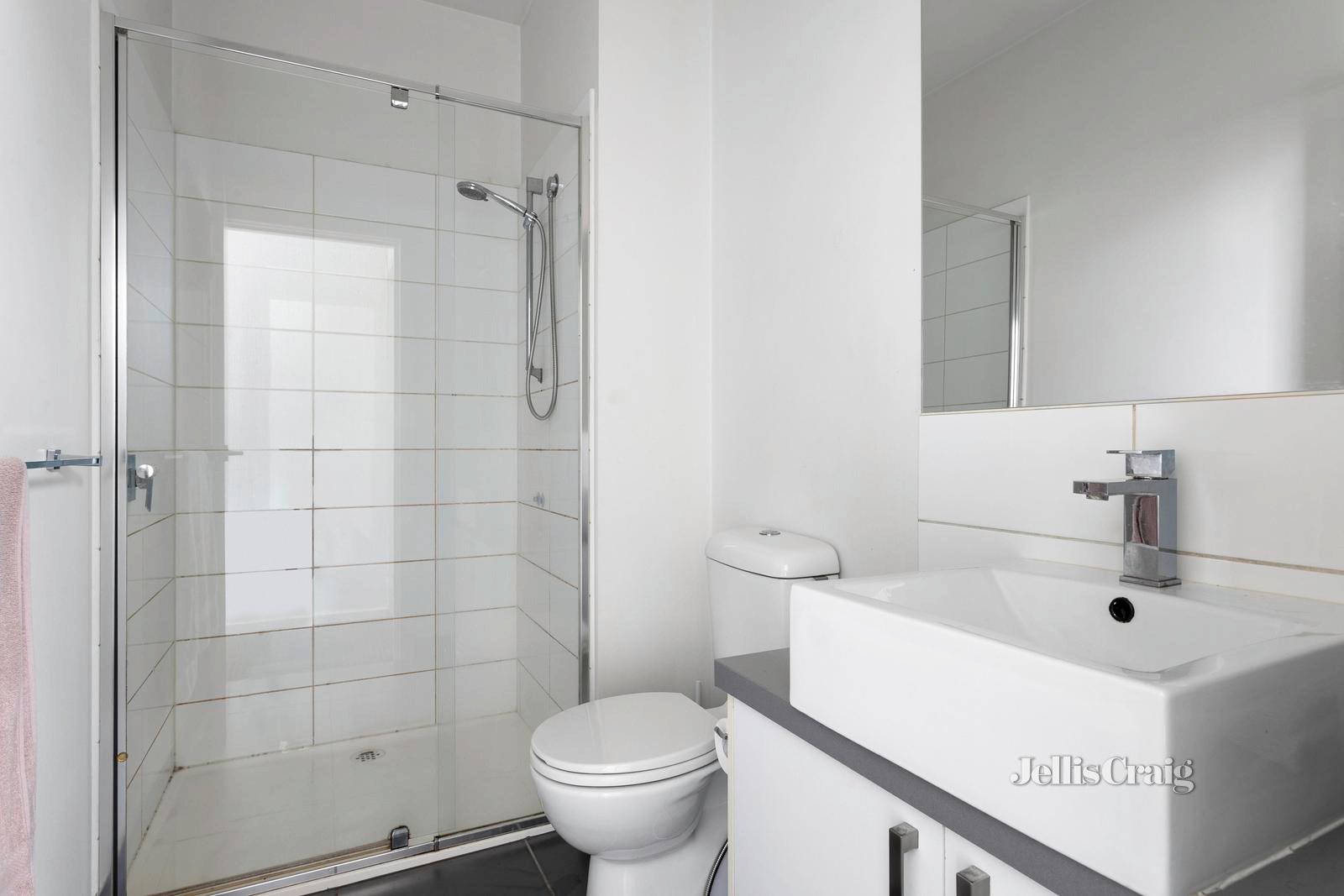 6/99 Barton Street, Reservoir image 5