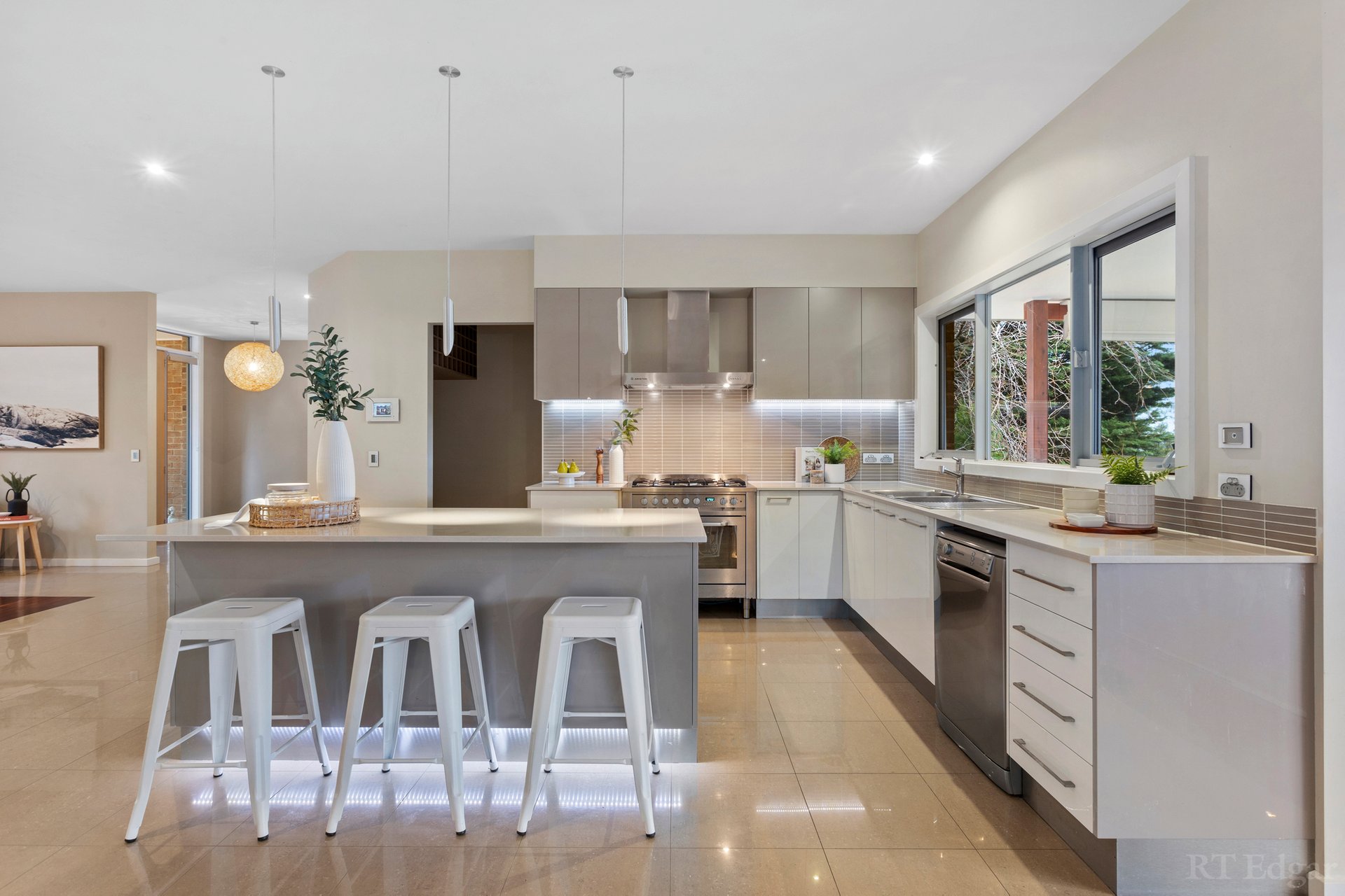Property Gallery Thumbnail 2