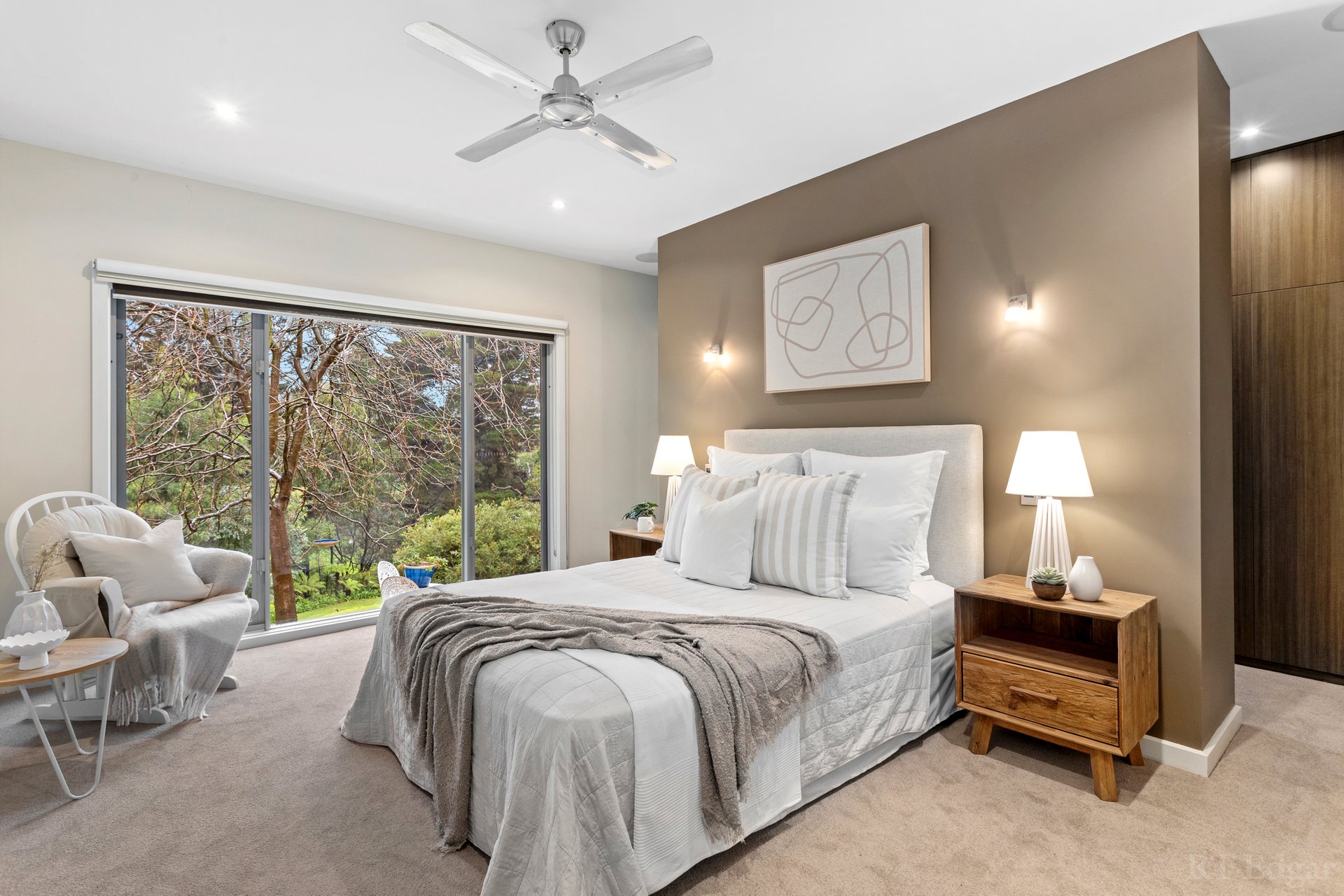 Property Gallery Thumbnail 8