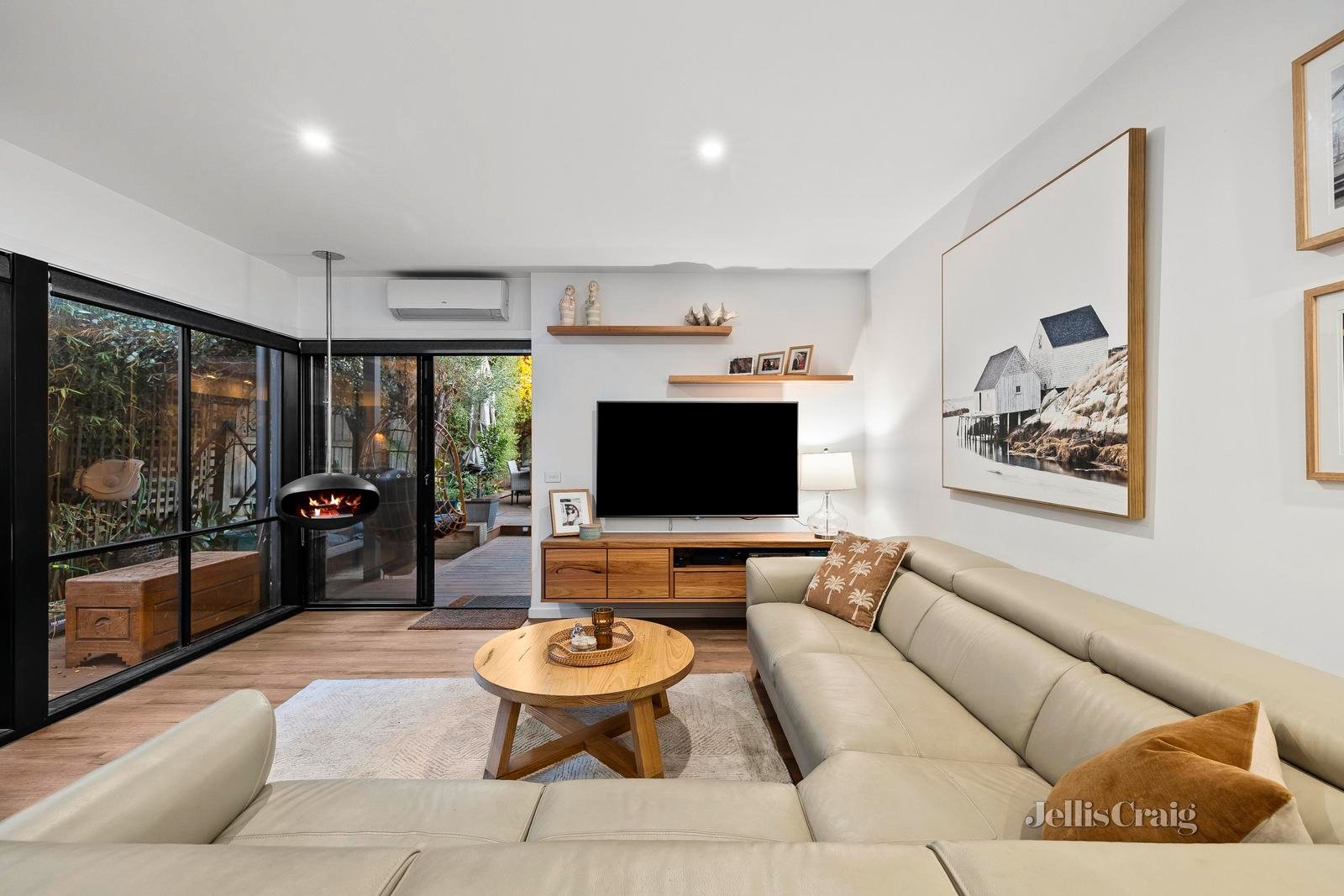 69A Hampden Street, Mornington image 1