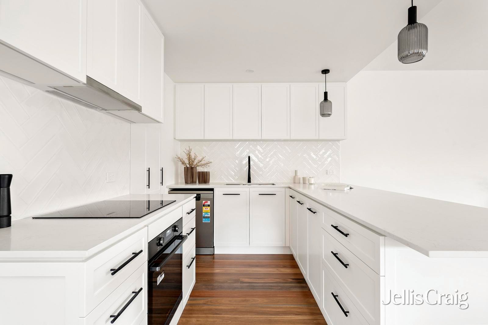 6A Bryan Court, Pascoe Vale image 4