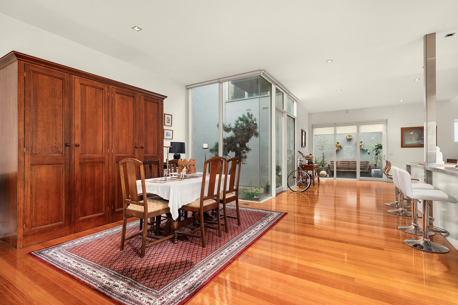 6A Glenhuntly Road, Elwood image 2