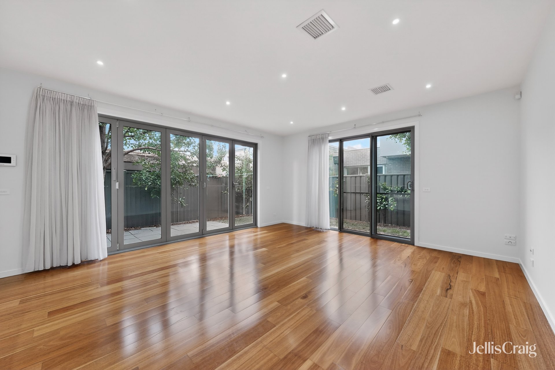 6A Loch Crescent, Strathmore image 7