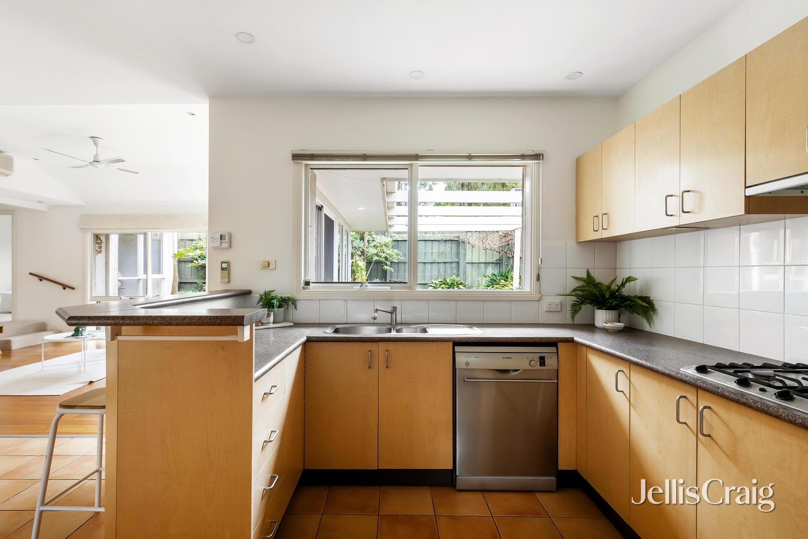 6A Lodge Road, Camberwell image 4