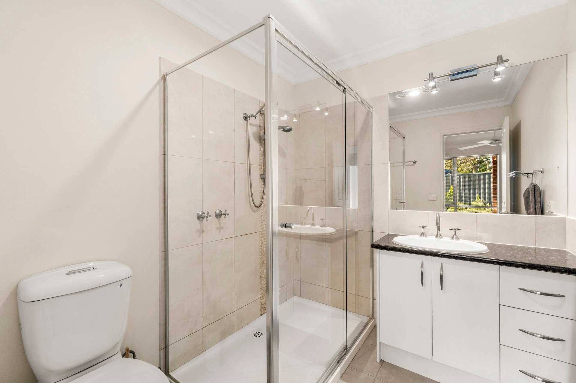 6A Nyanda Court, Croydon image 7