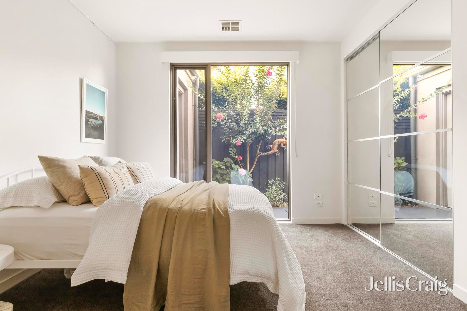 6a Poole Avenue, Hampton image 8