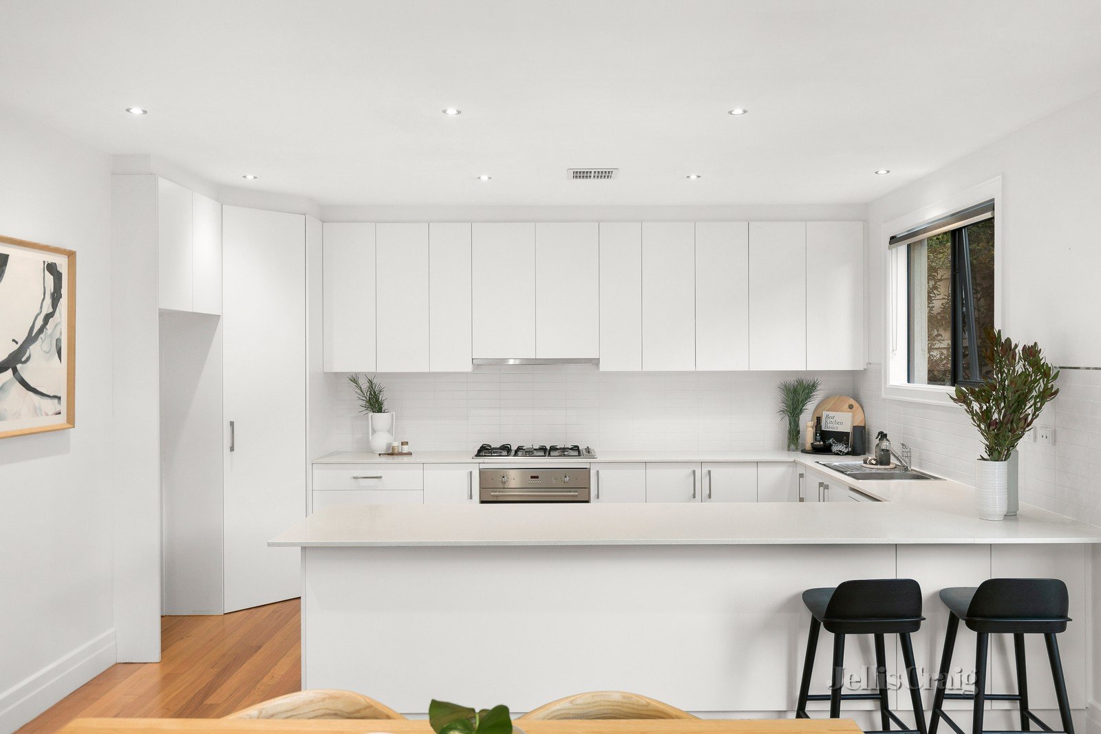 6A Prior Rd, Malvern East image 4