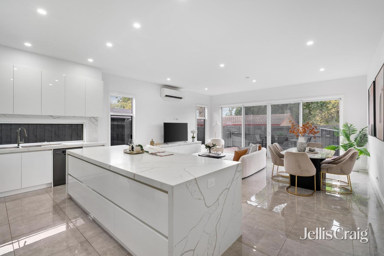 6A Roy Street, Donvale image 3