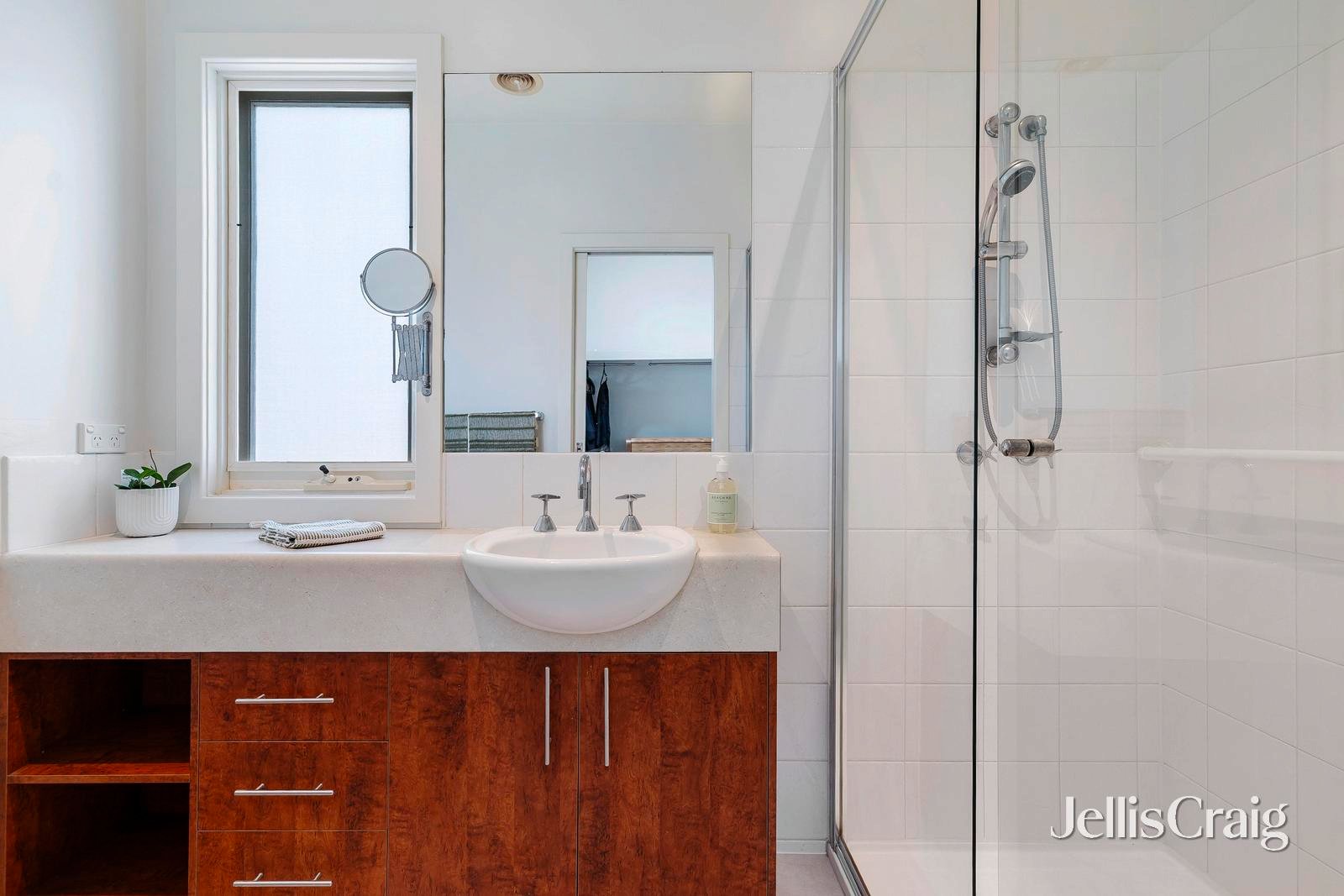 6A Separation Street, Mornington image 9