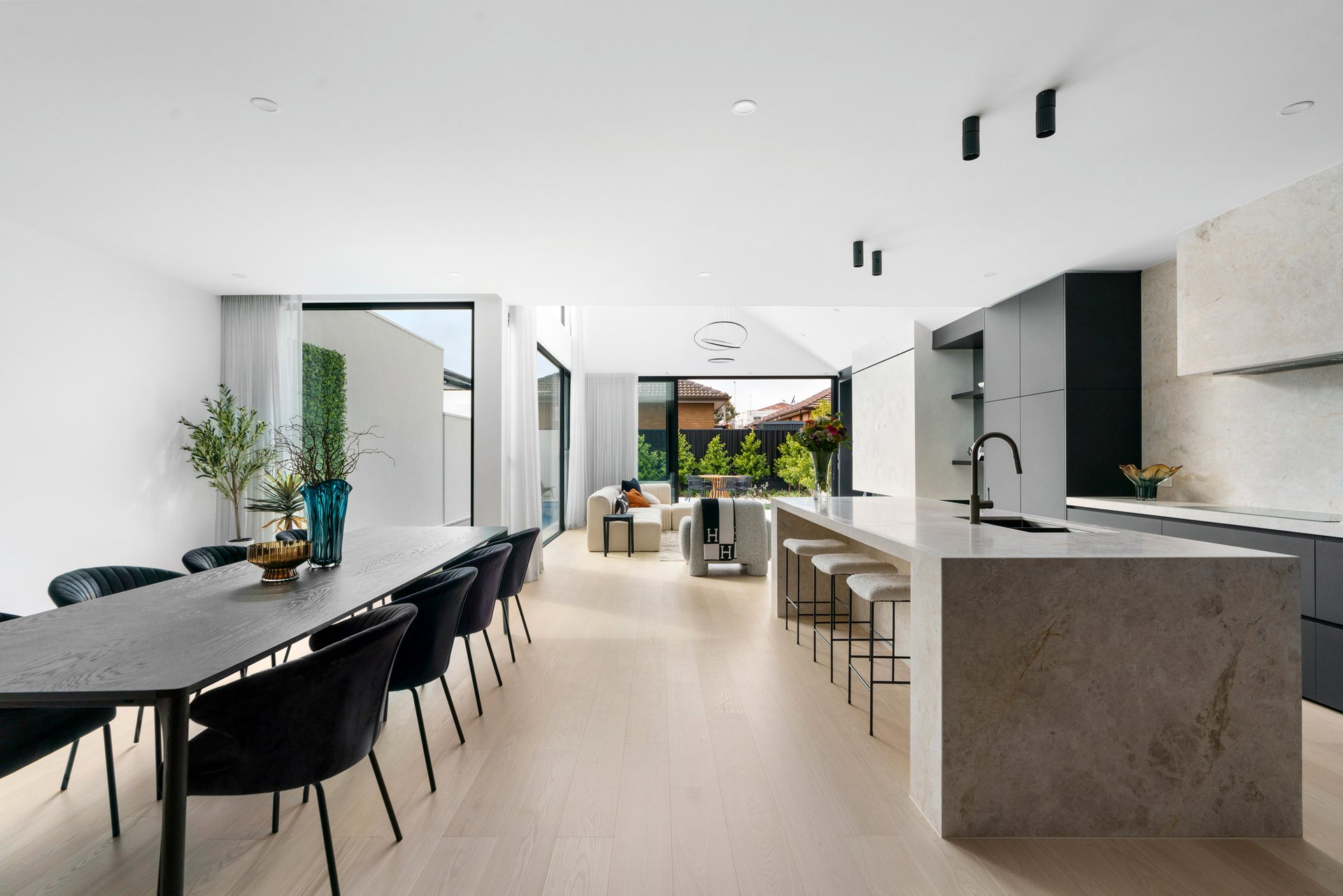 Property Gallery Thumbnail 3