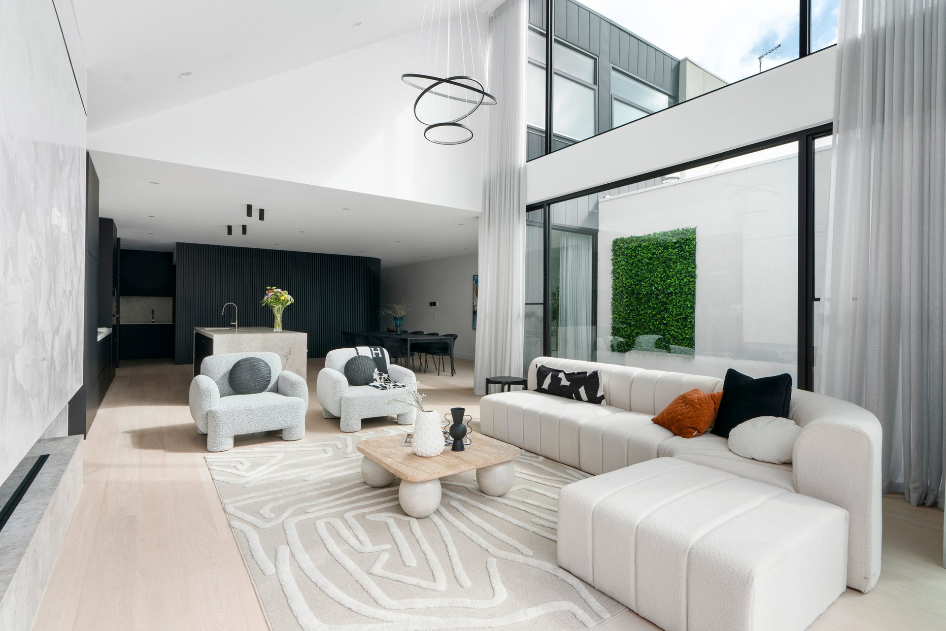Property Gallery Thumbnail 8