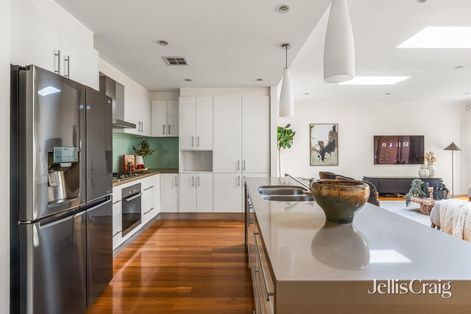6B Riddle Street, Bentleigh image 3