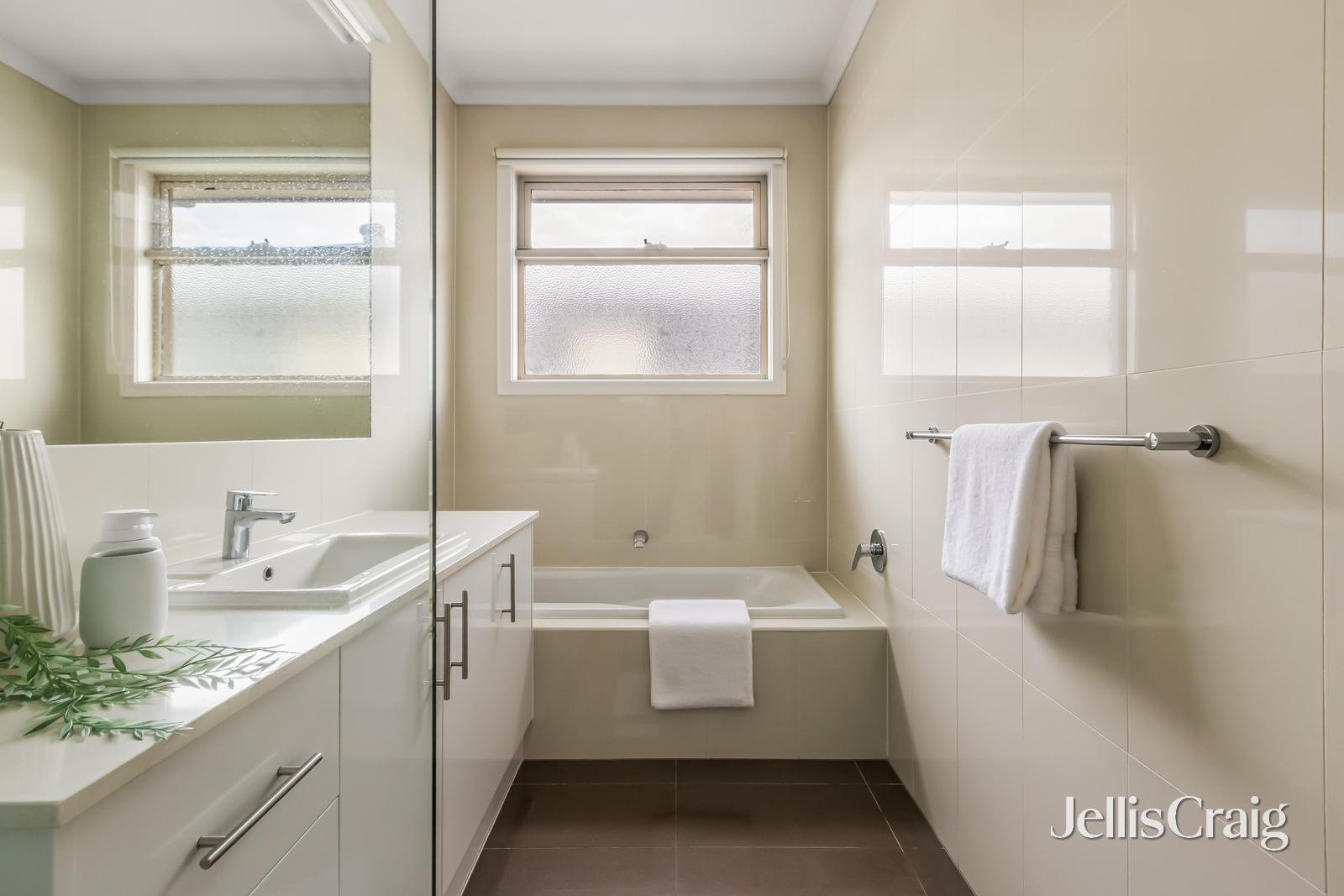 6B Riddle Street, Bentleigh image 10