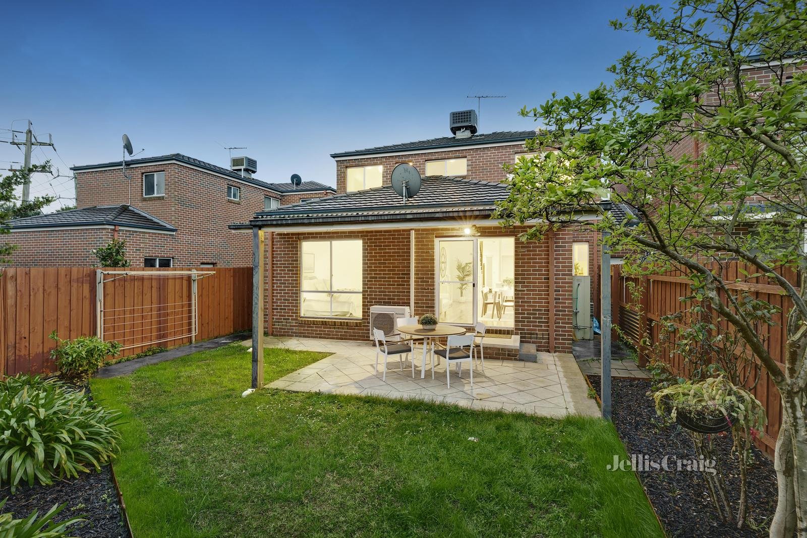 6B Rowitta Drive, Glen Waverley image 12