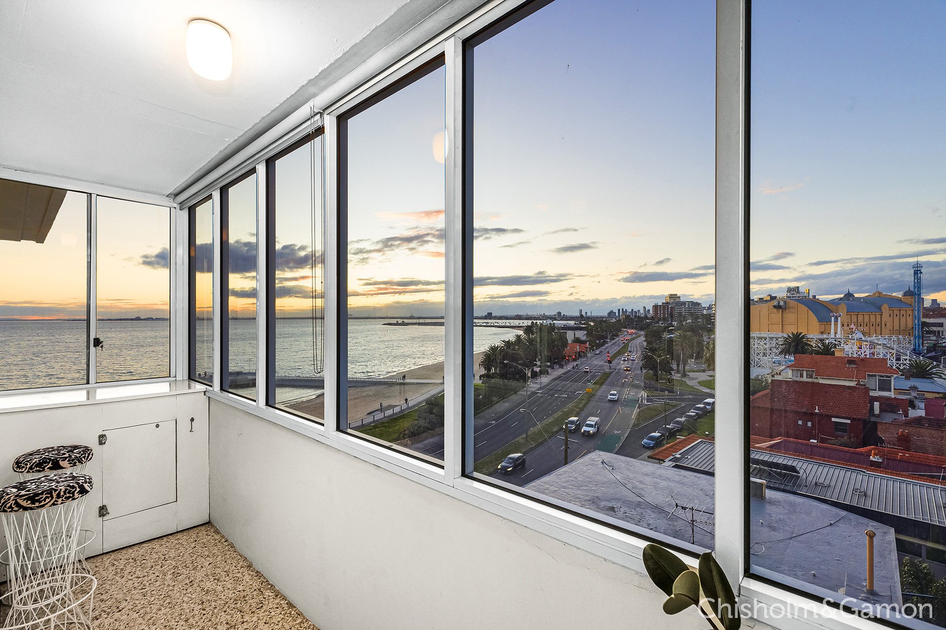 6B/12 Marine Parade, St&nbsp;Kilda image 7