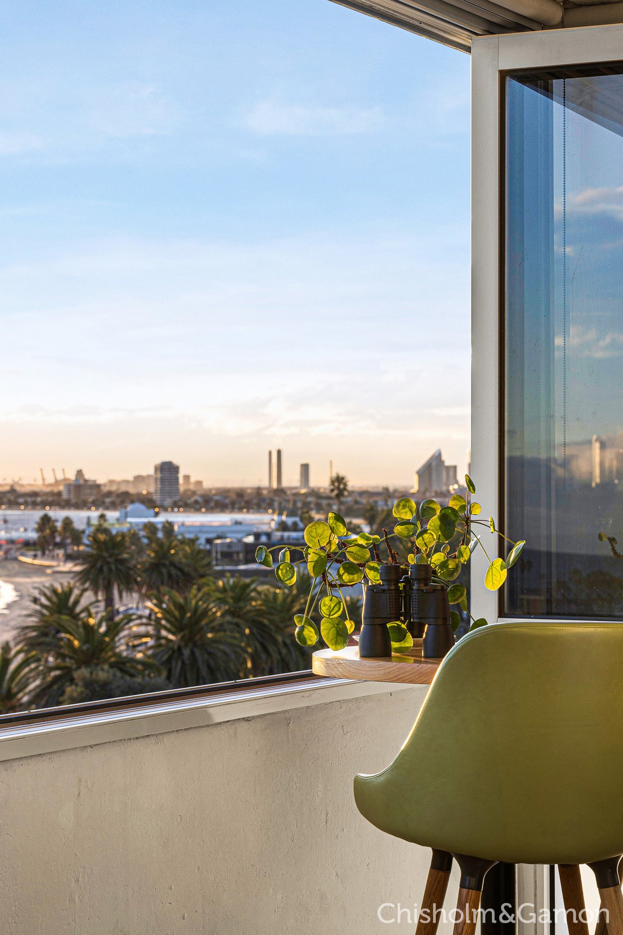 6B/12 Marine Parade, St&nbsp;Kilda image 10