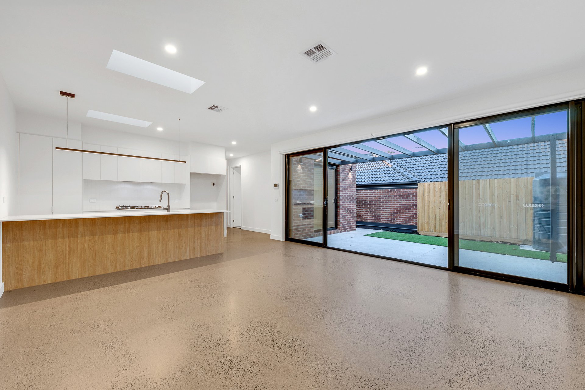6C Stoddart Street, Hamlyn Heights image 2