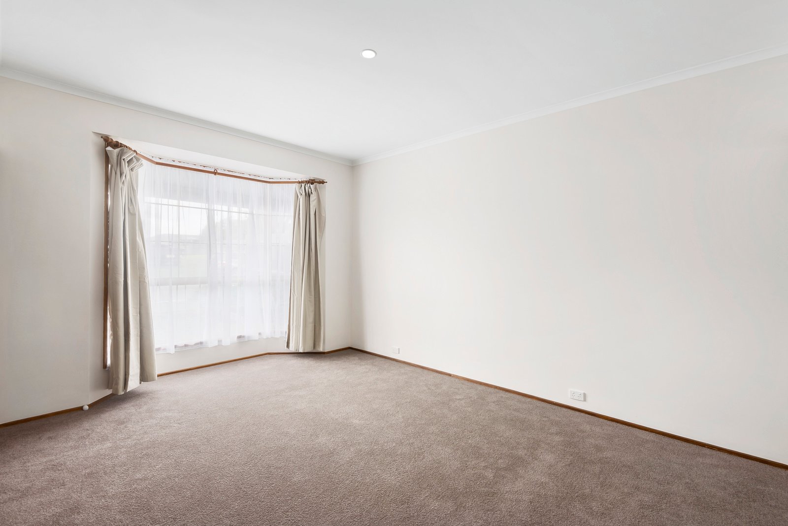 Property Gallery Thumbnail 6
