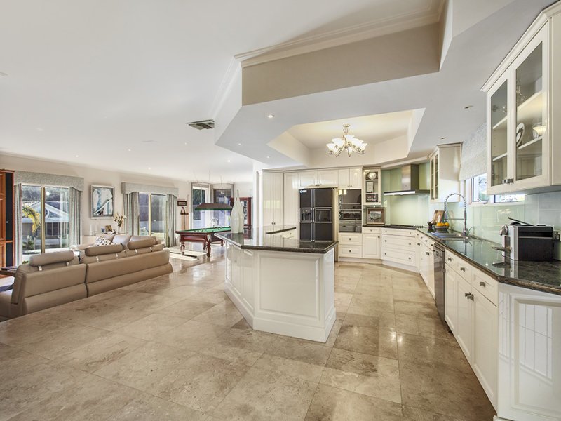 Property Gallery Thumbnail 3