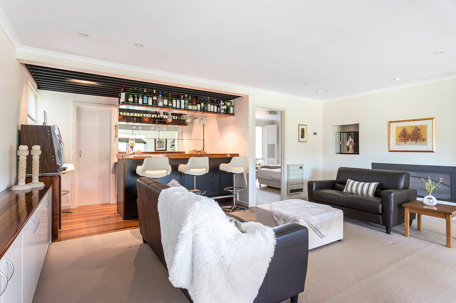 Property Gallery Thumbnail 14