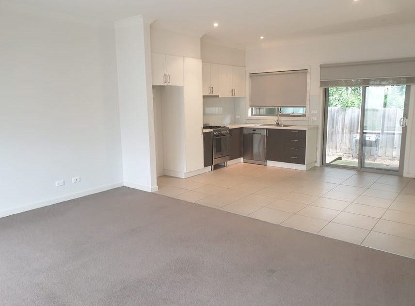 7 Adriana Close, Mooroolbark image 2