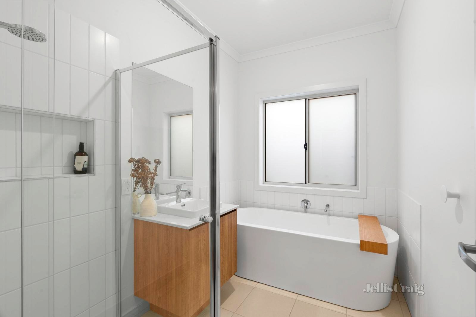 7 Albatross Grove, Point Lonsdale image 8