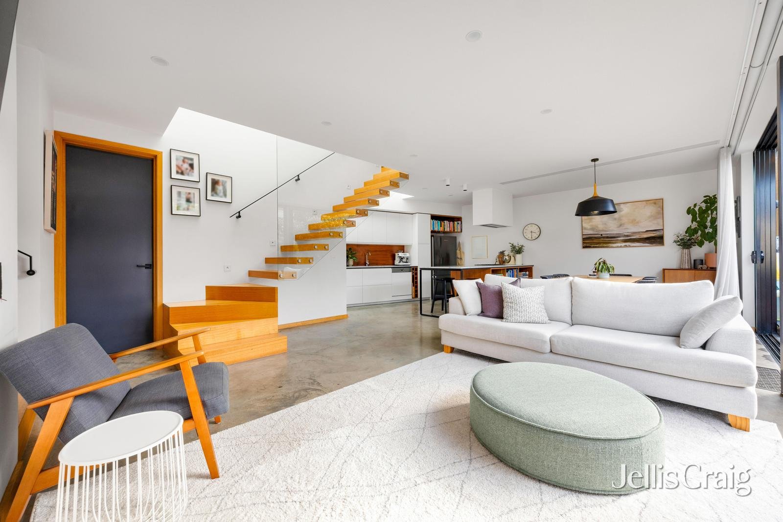 7 Alfred Place, Williamstown image 2