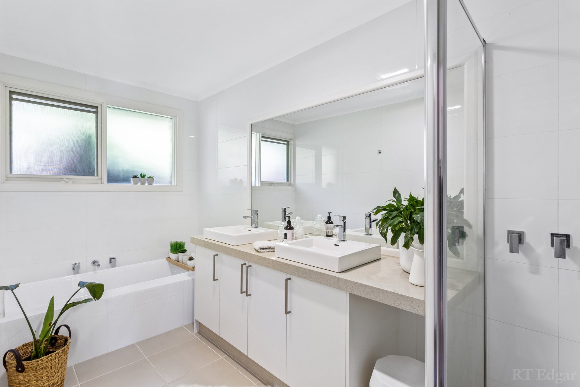 Property Gallery Thumbnail 9