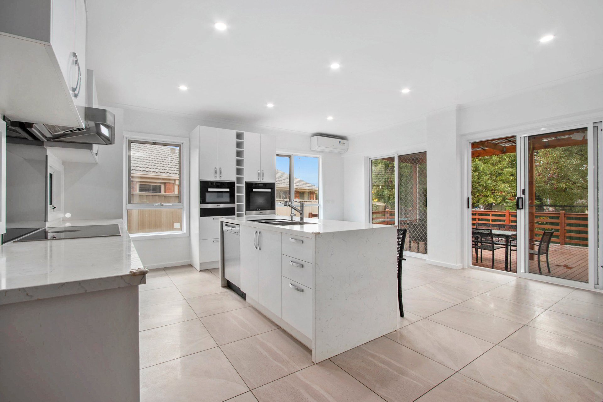 7 Angus Court OAKLEIGH SOUTH