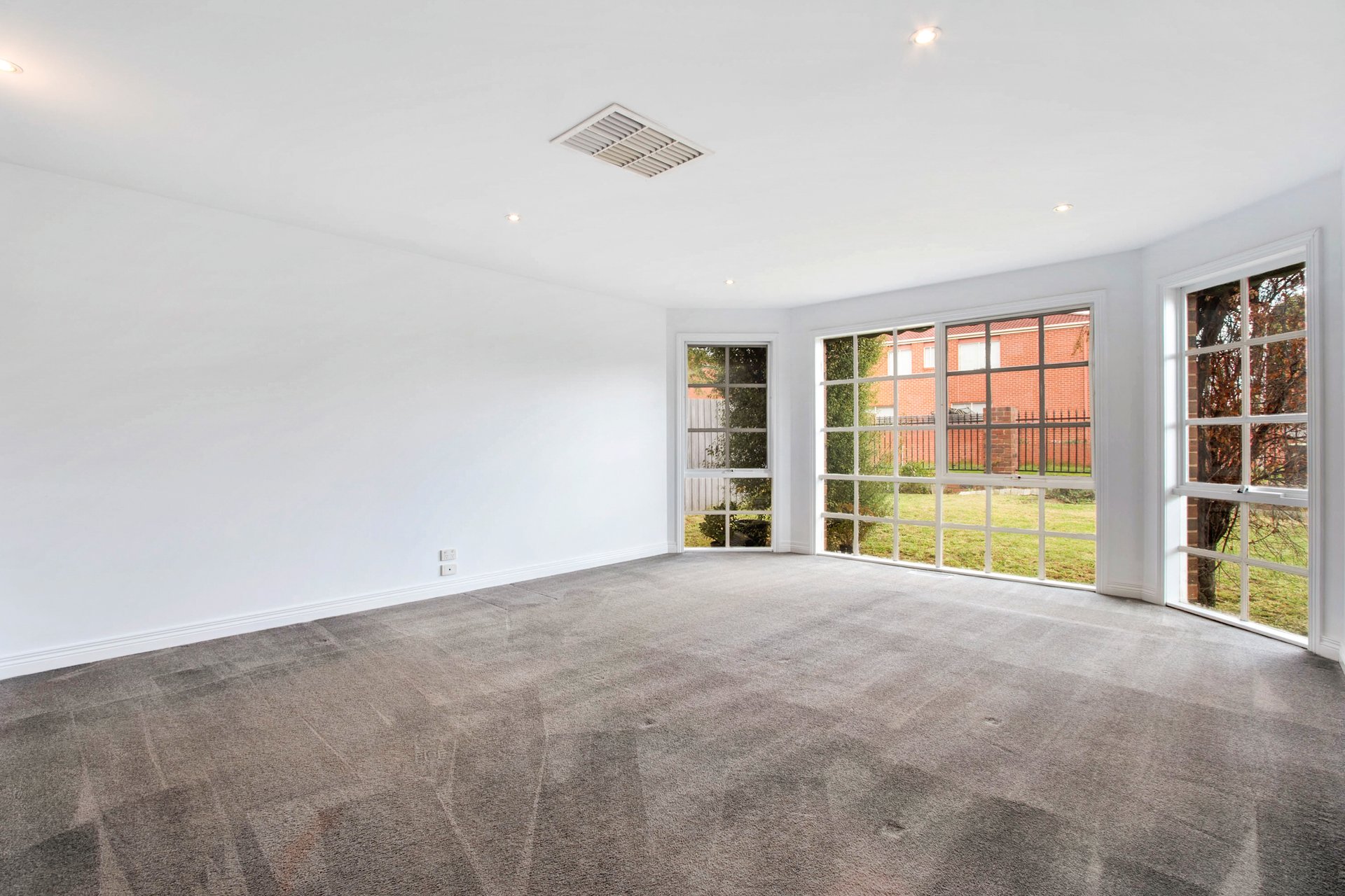 7 Angus Court OAKLEIGH SOUTH