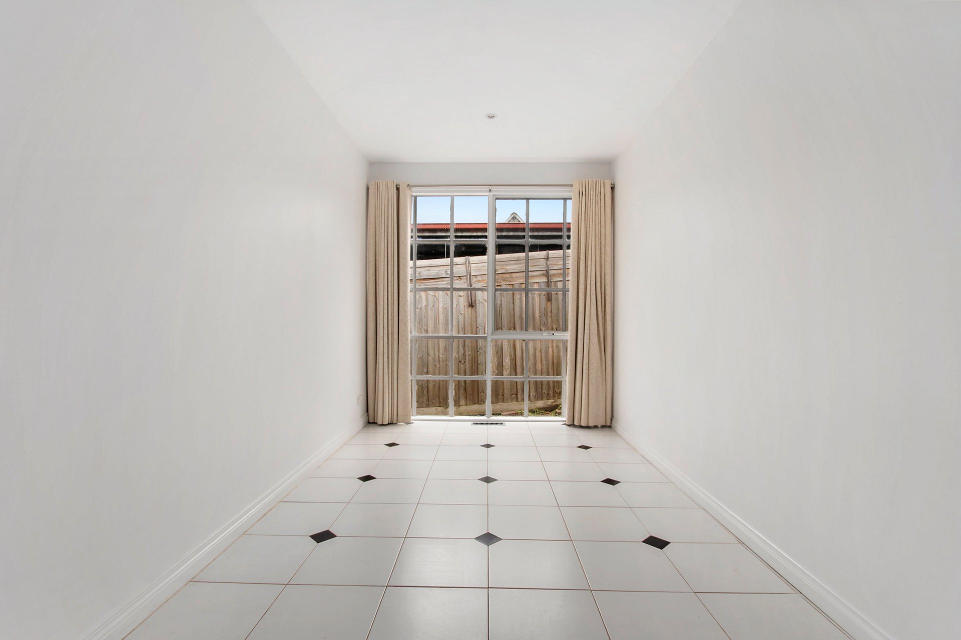 7 Angus Court OAKLEIGH SOUTH