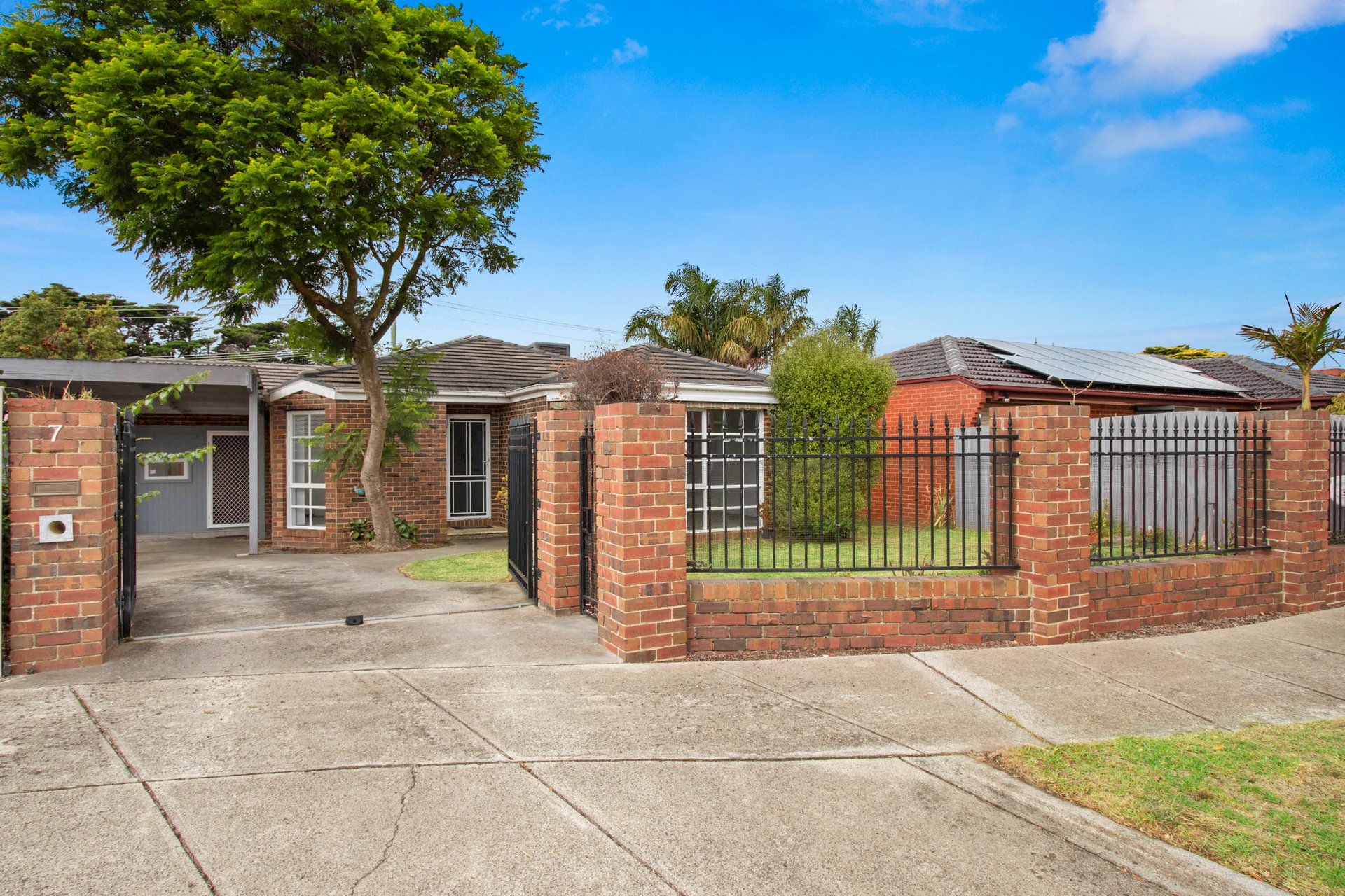 7 Angus Court OAKLEIGH SOUTH