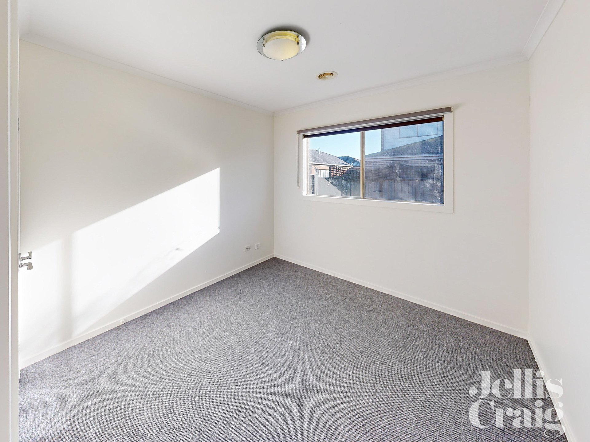 7 Appaloosa Grove, Clyde North image 8