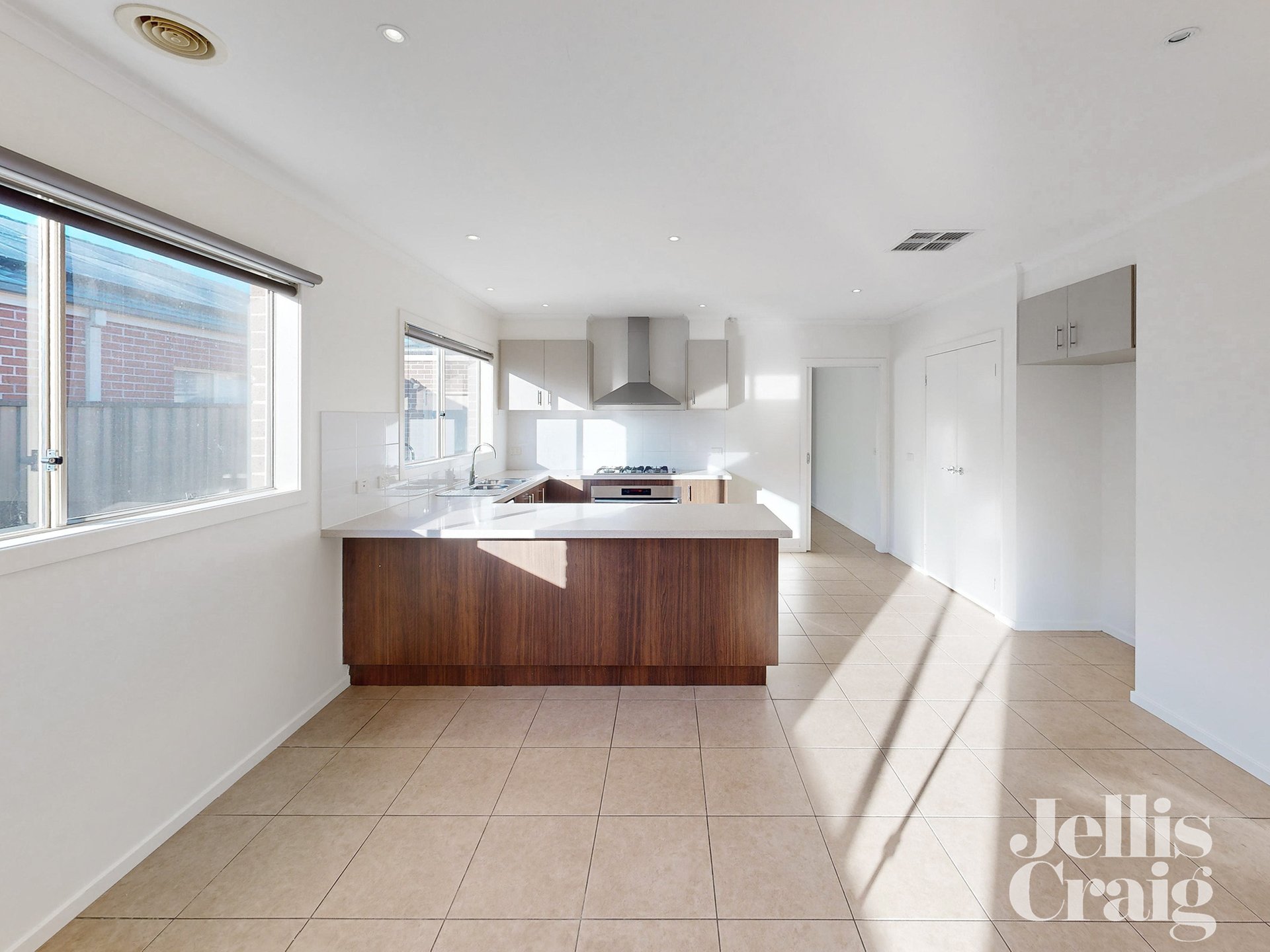 7 Appaloosa Grove, Clyde&nbsp;North image 3