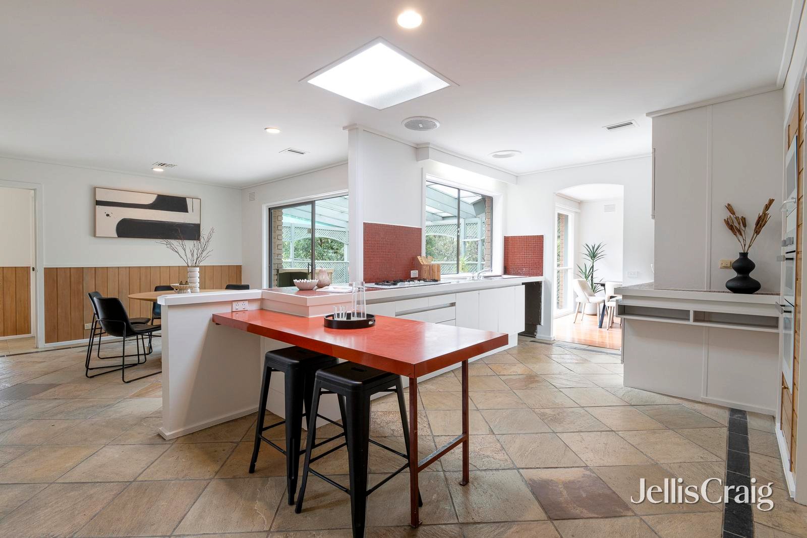 7 Arcola Court, Eltham image 5