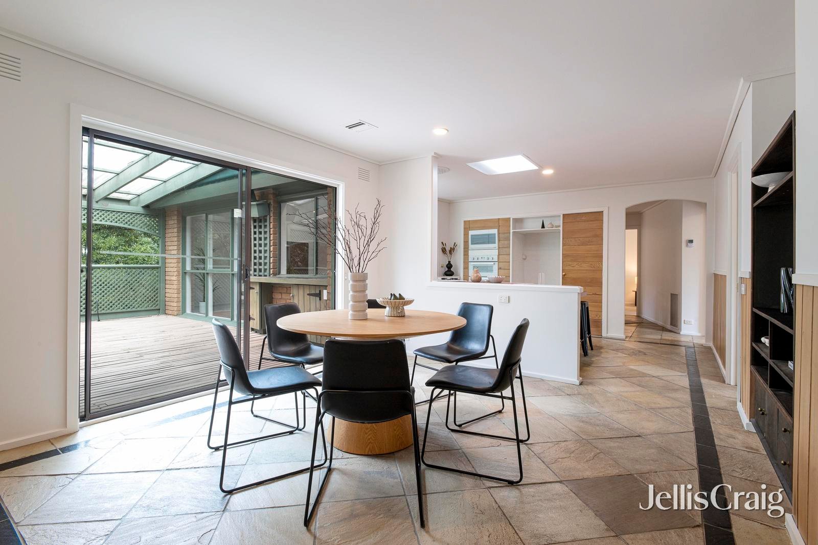 7 Arcola Court, Eltham image 6