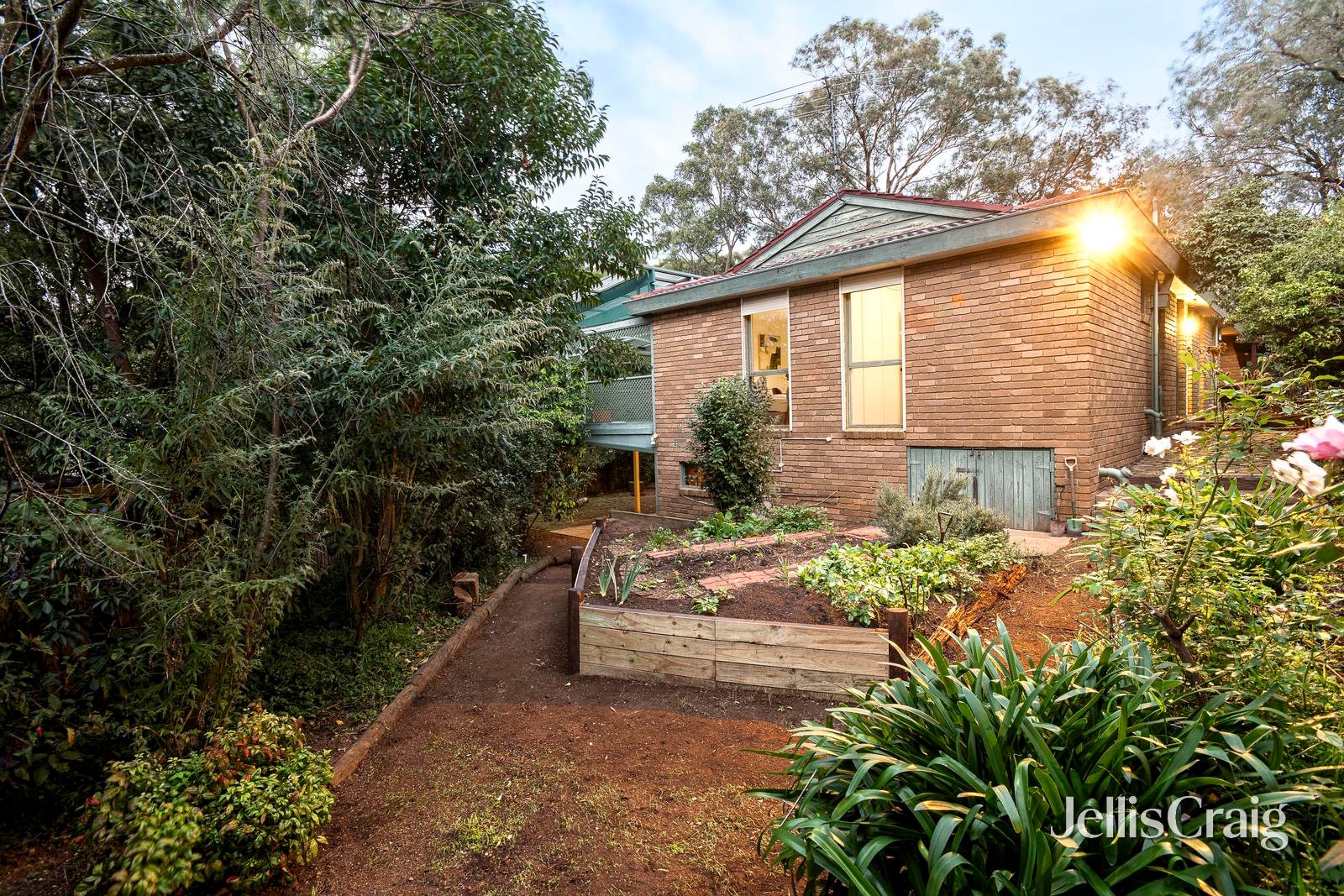 7 Arcola Court, Eltham image 17
