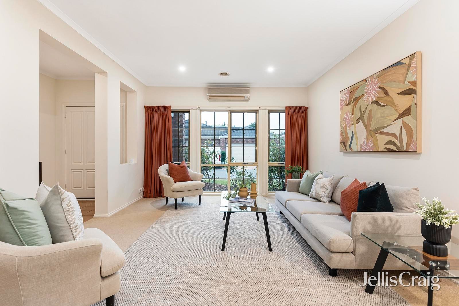 7 Arlington Walk, Vermont image 2