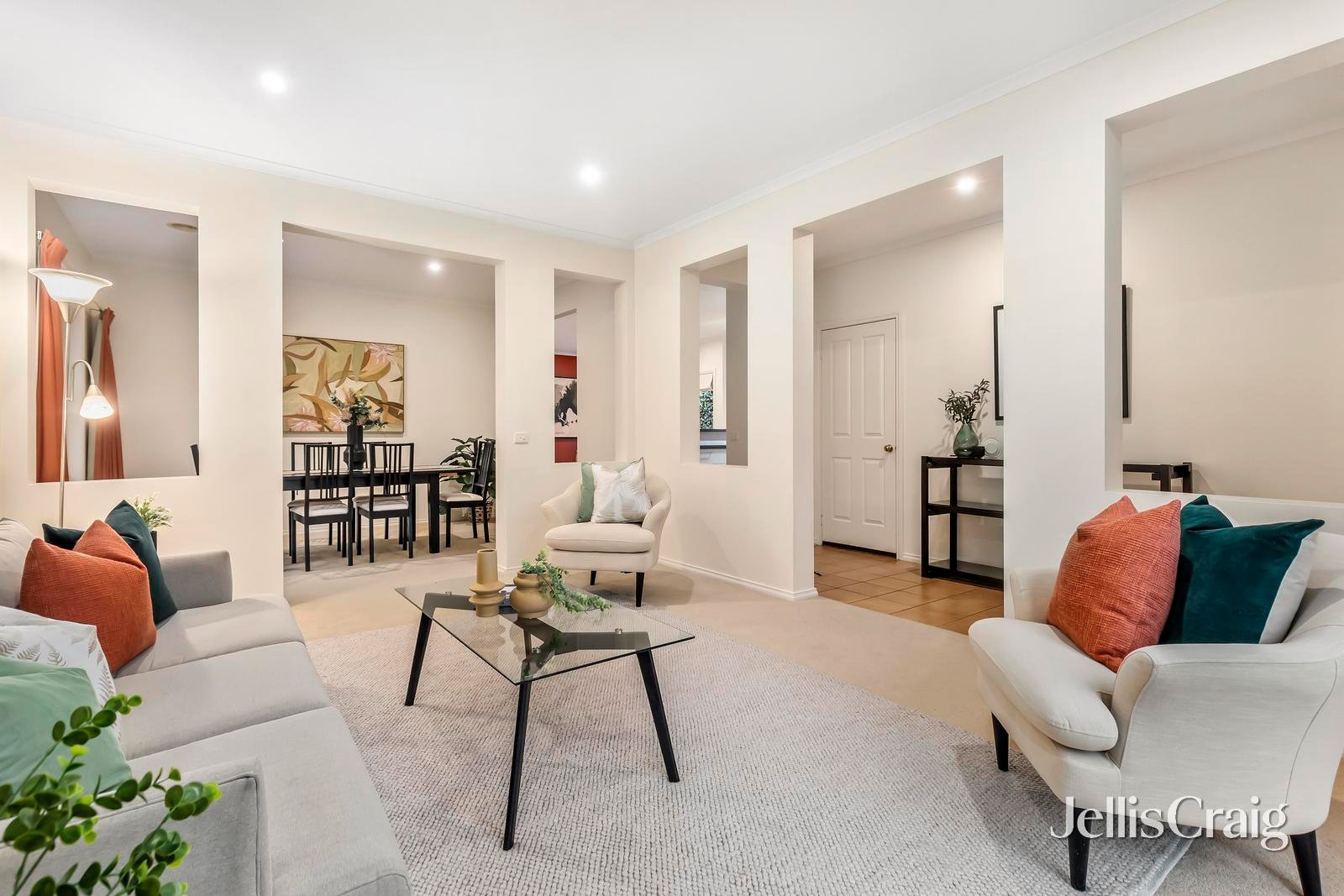 7 Arlington Walk, Vermont image 3