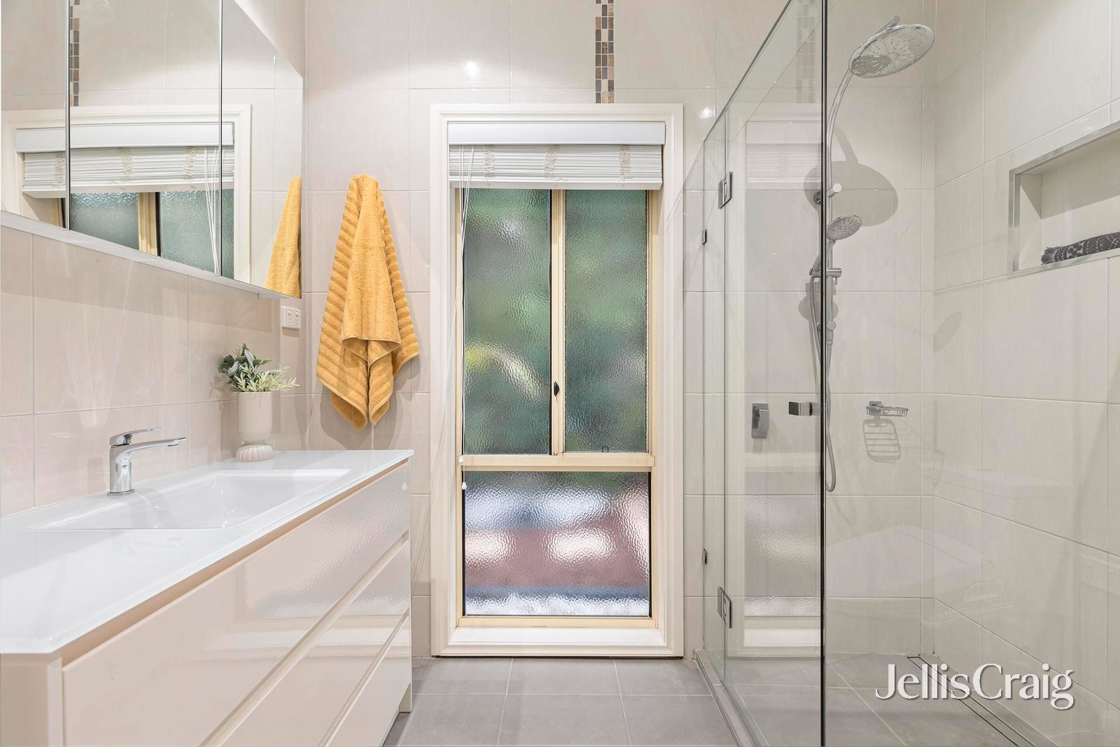 7 Arlington Walk, Vermont image 10