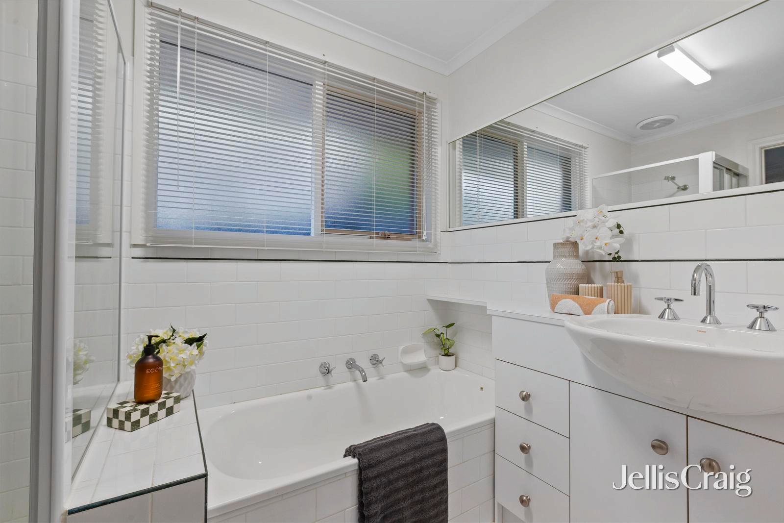 7 Ashford Street, Templestowe&nbsp;Lower image 8