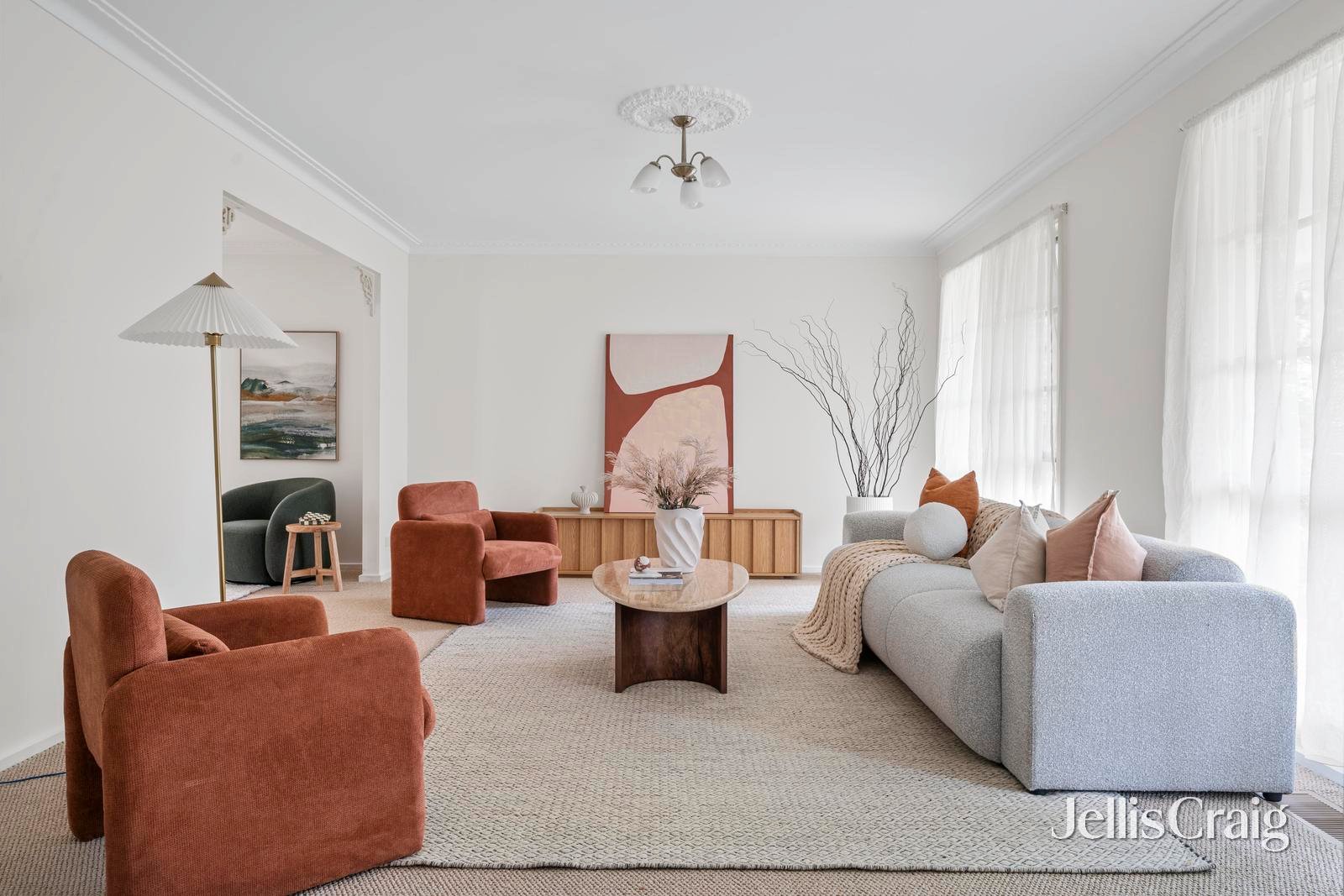 7 Aston Heath, Glen Waverley image 2